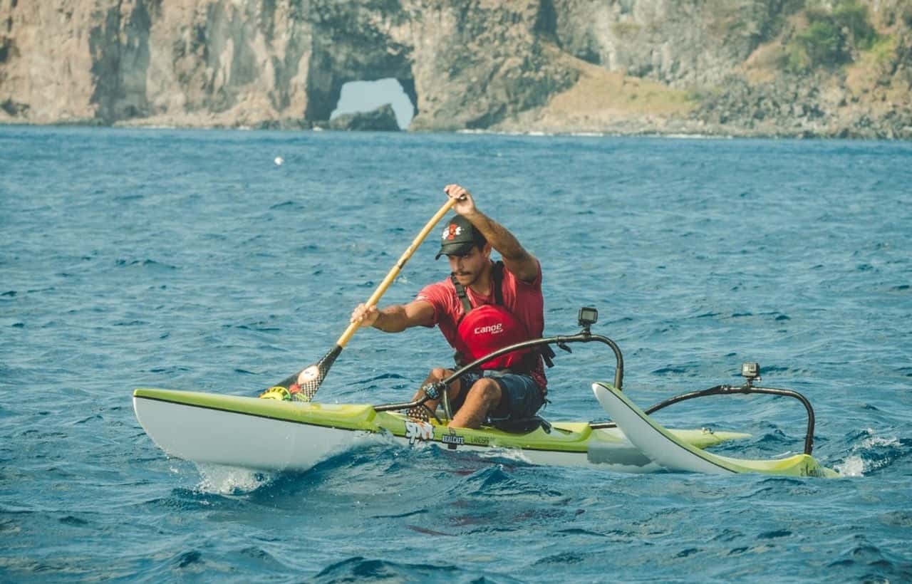 Desafio Em Fernando De Noronha: Embaixador SPOT É O Primeiro A Dar Volta Na Ilha Em Canoa Individual
