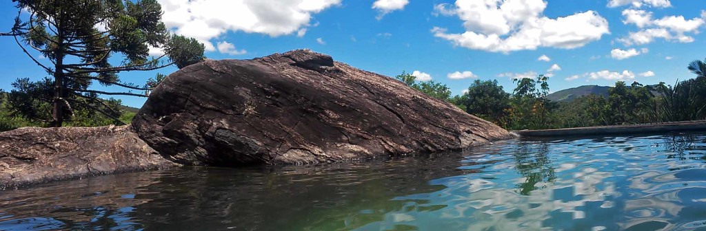 pedra aguda loucos por montanha