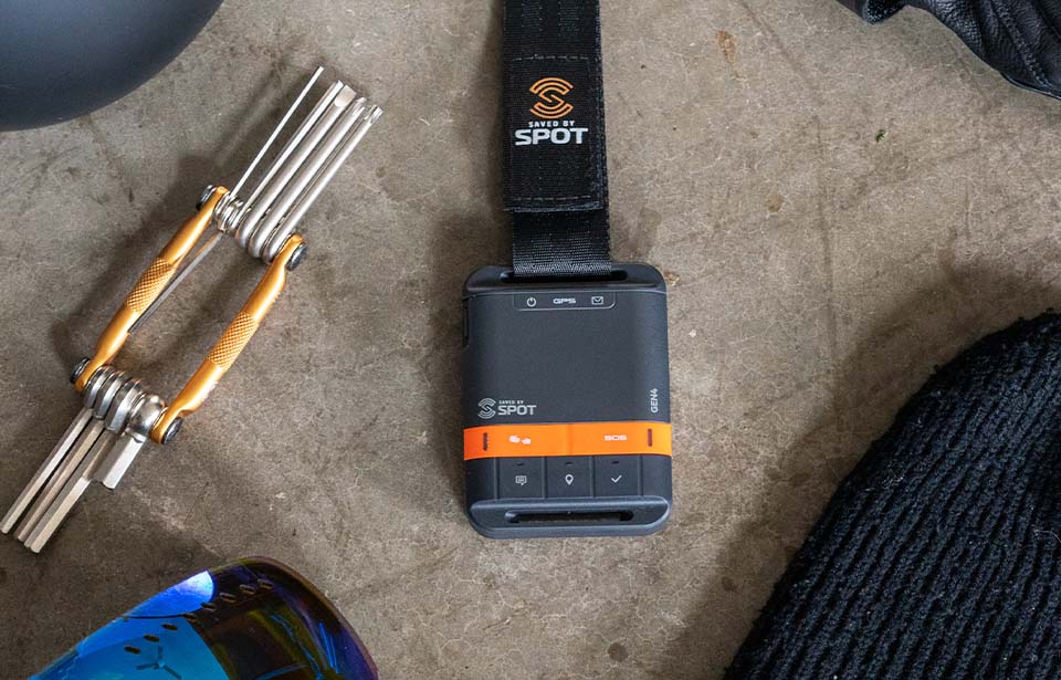 Equipamento-satelital-SPOT-Gen4.jpg SPOT Gen4