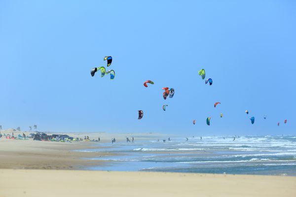 Kalangão invade as praias cearenses