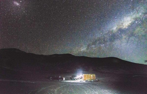 ojos del salado, refúgio atacama, via láctea, montanhismo, trekking